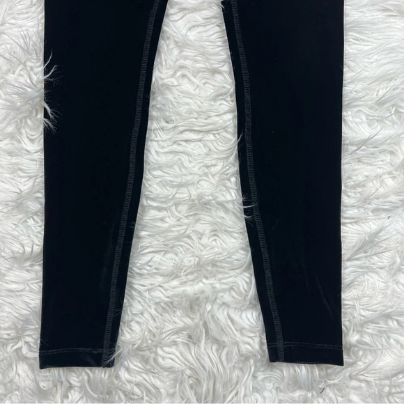 BEYOND YOGA Velvet Motion High Waisted Midi Legging Black Activewear Women’s XS - Picture 3 of 12